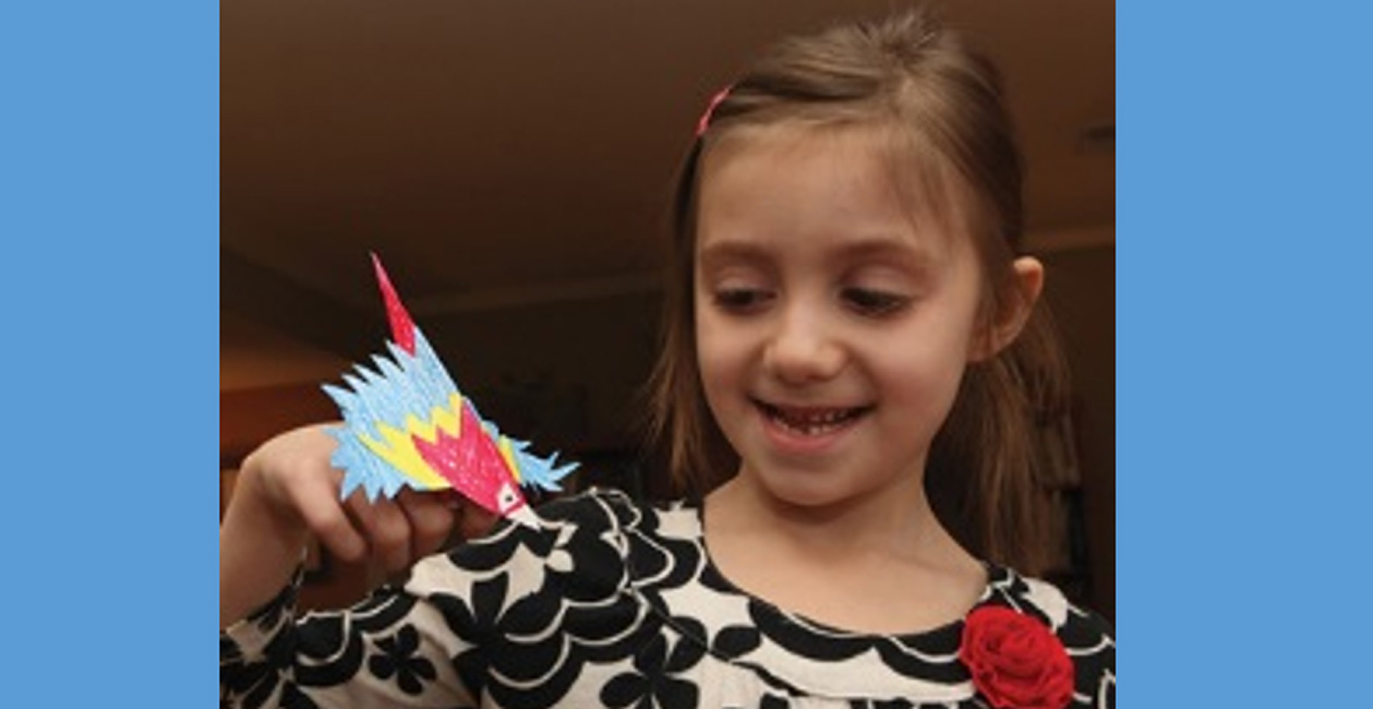 scarlet macaw finger puppet 1156x650
